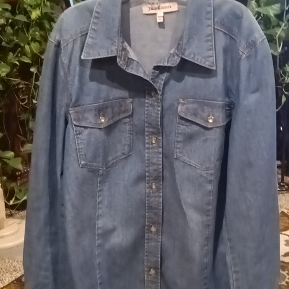 FINAL PRICE NWOT Juicy Couture blue denim l/s shirt w gold buttons Lg - Picture 4 of 4